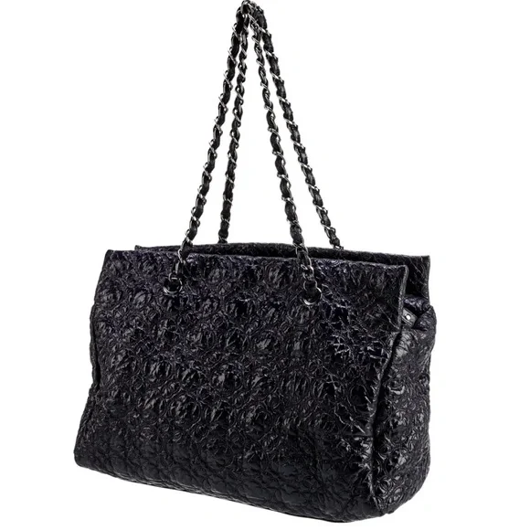 CHANEL  Rock In Moscou black textured tote. - Picture 3 of 8